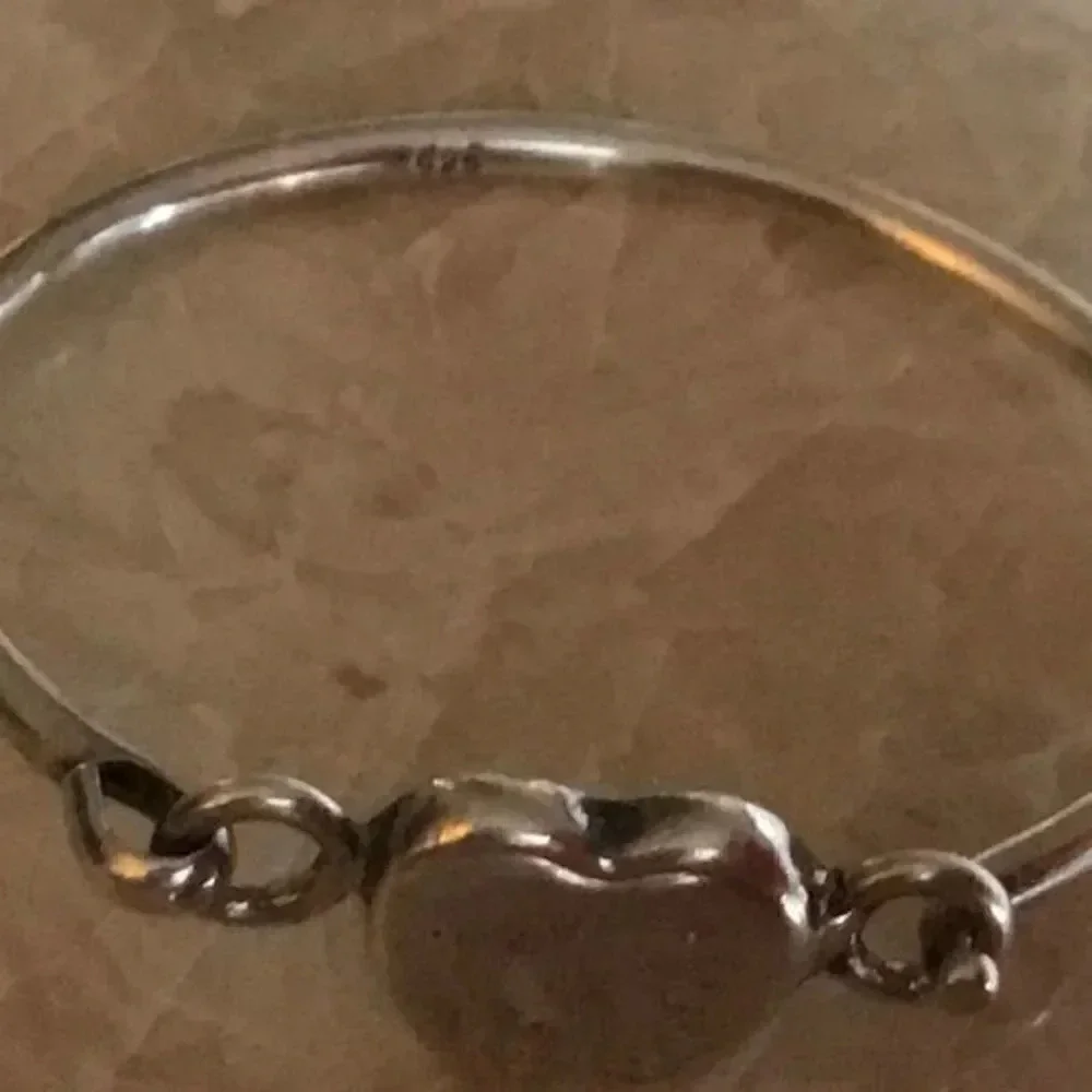 Elegant 925 Sterling silver heart bracelet